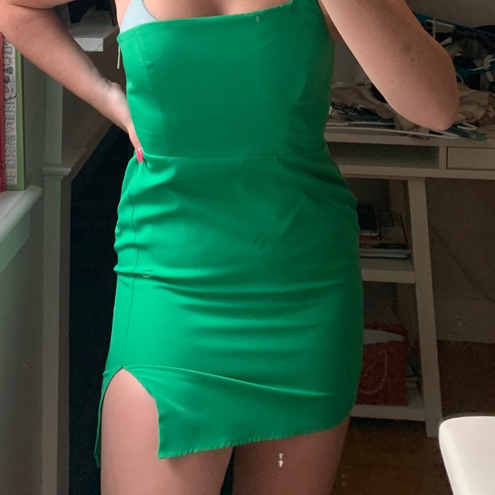 SUPER CUTE AND VIBRANT FORMAL DRESS